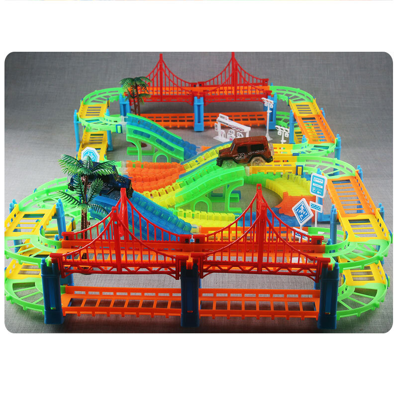Conjunto de incandescência diy flexível pista de corrida eletrônico flash luz carro ferroviário mágica pista de corrida jogo brinquedos para crianças