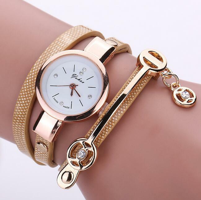 2021 New Luxury Luxury ยี่ห้อหนังควอตซ์นาฬิกาผู้หญิงแบบสบายๆนาฬิกาข้อมือนาฬิกาหญิง