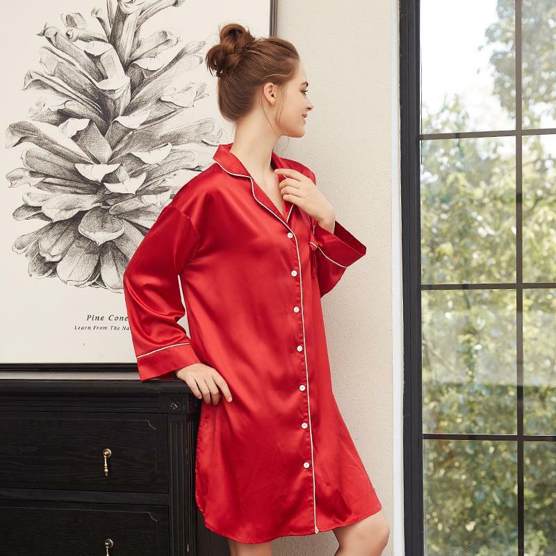 Женская сатиновая пижама с длинным рукавом