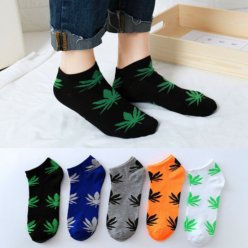 Moda nova chegada homens meias coloridas respirável folha de bordo confortável algodão meias curtas harajuku presentes para homem