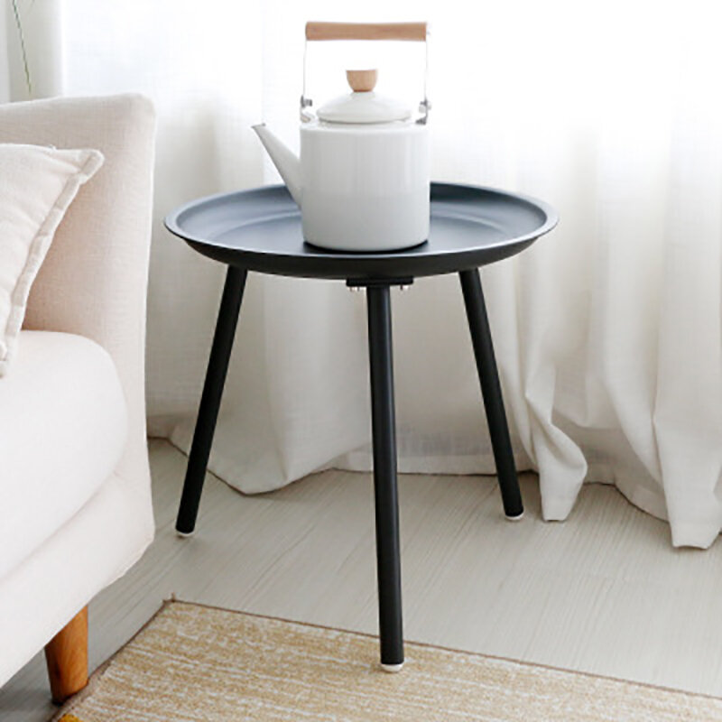 طاولة قهوة صغيرة مستديرة ملونة من الحديد المطاوع على الطراز الاسكندنافي ، جانب أريكة ، للبيع بالجملة ، 45 × 45 سنتيمتر