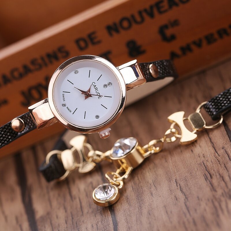 Orologio da polso da donna al quarzo analogico con strass in ecopelle da donna di moda orologi da donna di lusso orologio da polso Q