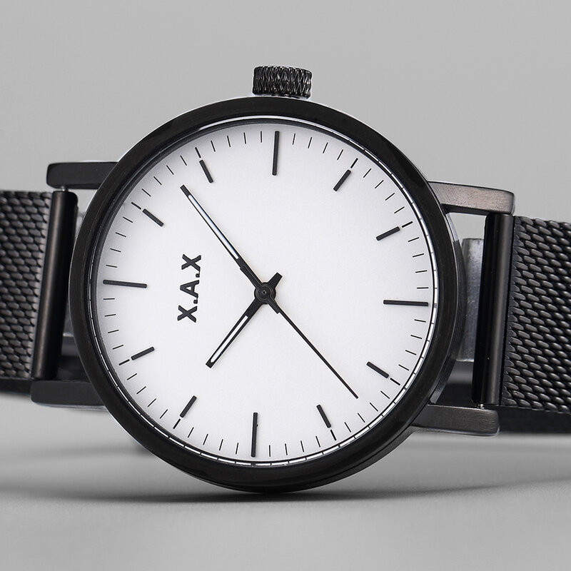 シンプルなデザイン女性の腕時計カスタムロゴ名ドロップシッピング時計工場