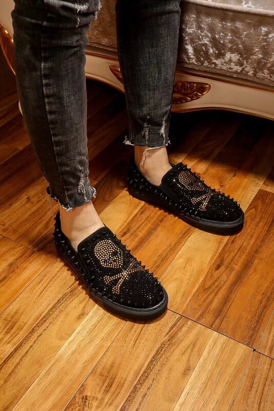 Luxury Brand skull Men loafers Diamond Rhinestones Spikes men shoes Rivets Casual Flats sneakers designer Shoes High Quality