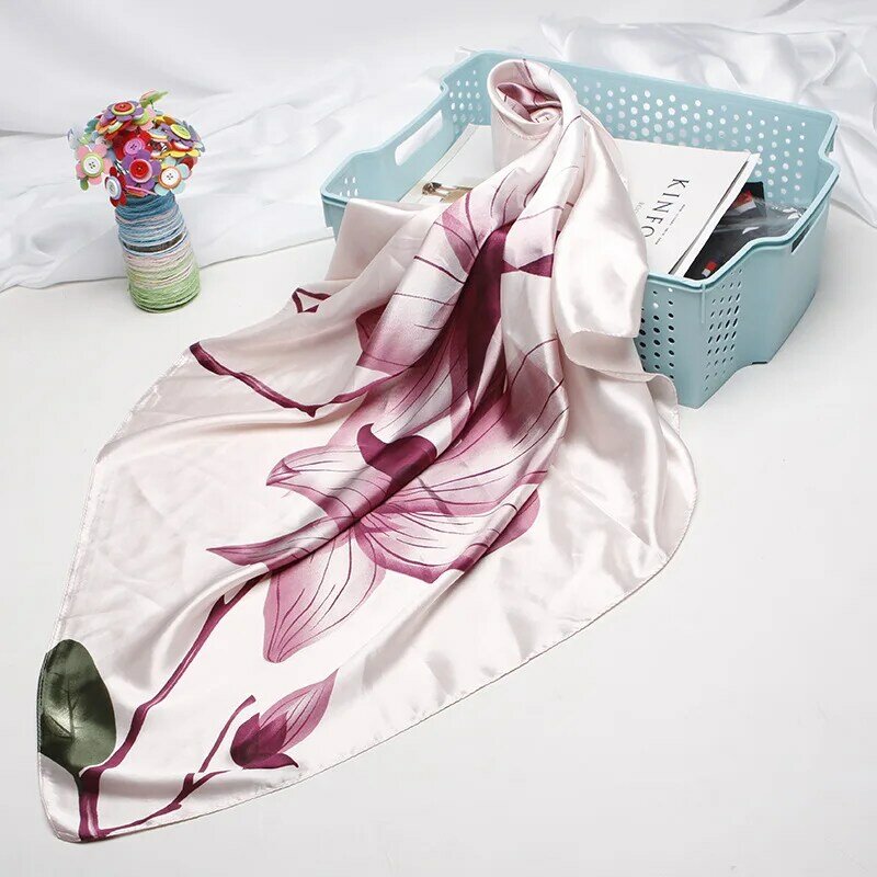 Женский шелковый шарф с цветочным принтом, 90x90 см