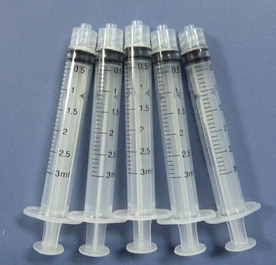 plastic syringes with luer lock system
