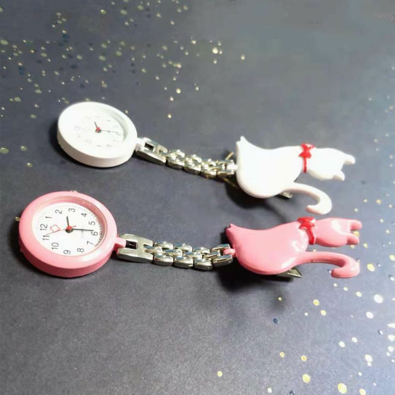 Neue Quarzuhr Katze Cartoon Mode Tasche Uhren Hängen Clip Arzt Frauen Dame Schmuck Charme Silber Anhänger Nette Brust Hängen