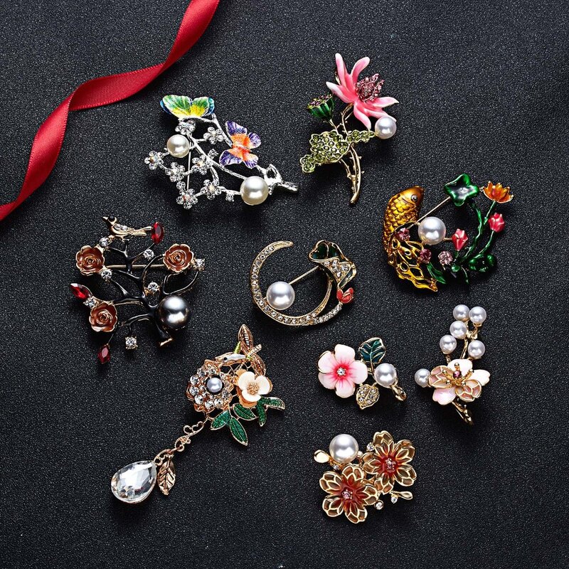 Rinhoo Elegant Flower Brooch Rose Pearl Rhinestone Plant Brooch Pin Crystal Jewelry Clothes Accessory Women Birthday Party Gifts