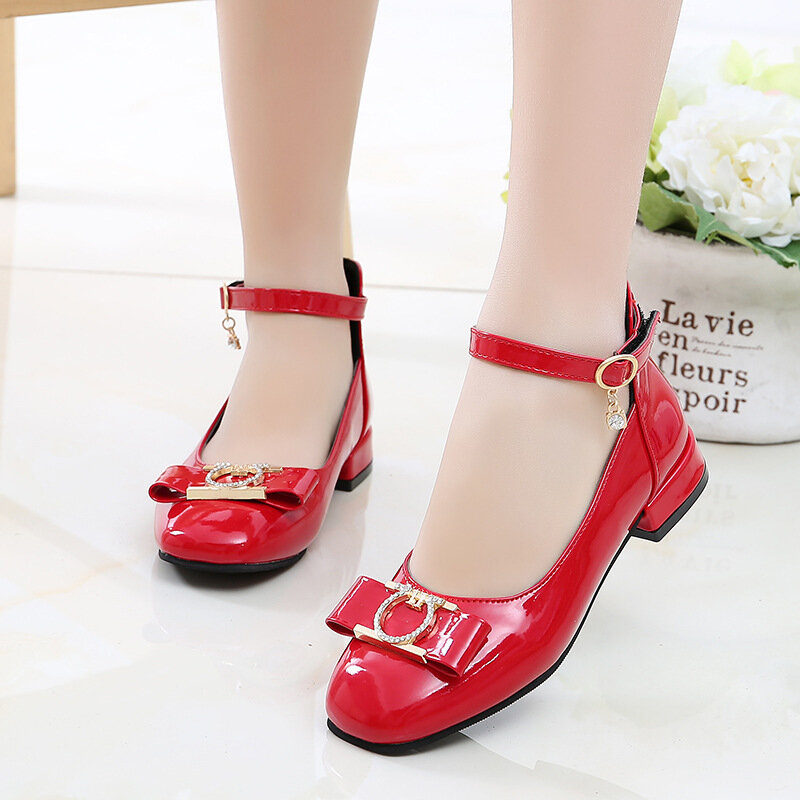 Crianças sapatos de salto alto princesa vestido vermelho sapatos de festa escola mocassin descalço ervilhas sapatos sandálias para meninas casamento