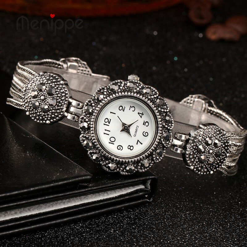 Hot Sale Retro Bracelet Watch Women Watches Ladies Luxury Rhinestone Quartz Watch Clock Lady Hour Montre Femme Relogio Feminino