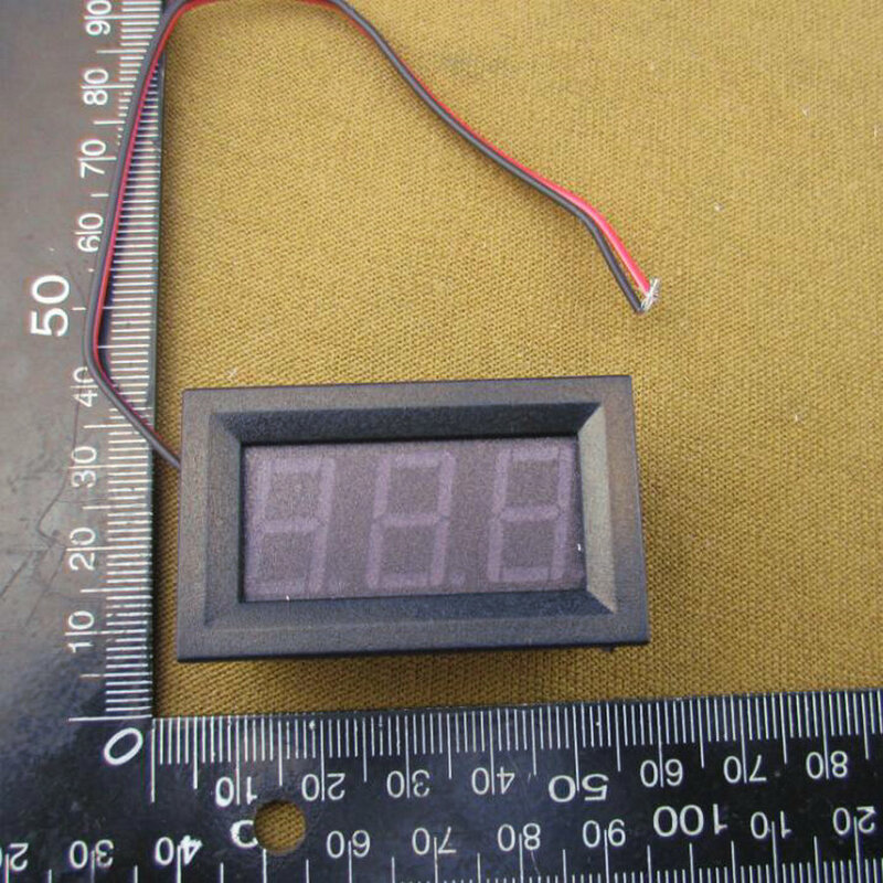 مقياس الجهد الكهربائي مع لوحة LED حمراء ، 0.56 بوصة ، تيار مستمر 4.5-30 فولت ، 8 قطعة ، مقياس الفولتميتر الرقمي مع 2 سلك ، أدوات كهربائية
