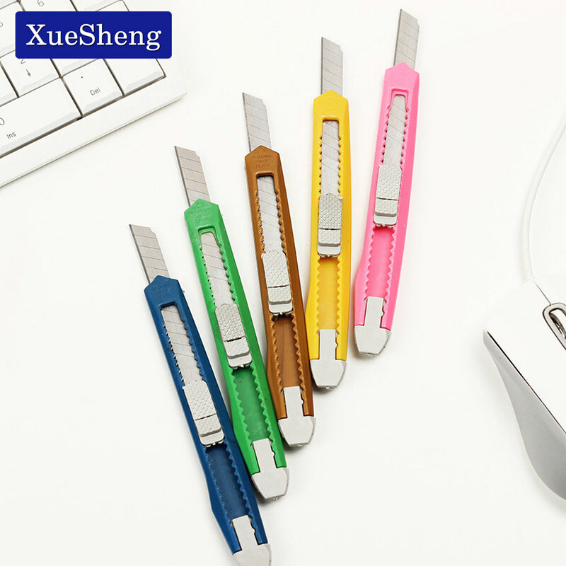 Cuchillo de utilidad para estudiantes, cuchilla retráctil de afeitar, de colores, papelería aleatoria, 1 ud.