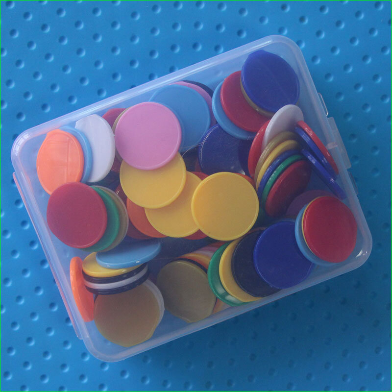 100個の不透明なプラスチック製ボードゲームカウンター25mmボードゲームカウンターtiddly winks numeracy teaching supplies