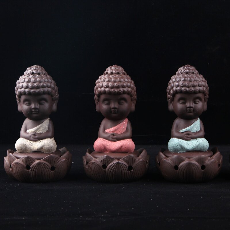 Estatua de Buda, conos de incienso, quemador de incienso de cerámica, estufa de disco, bobina de incienso de sándalo, adornos de Buda para el hogar
