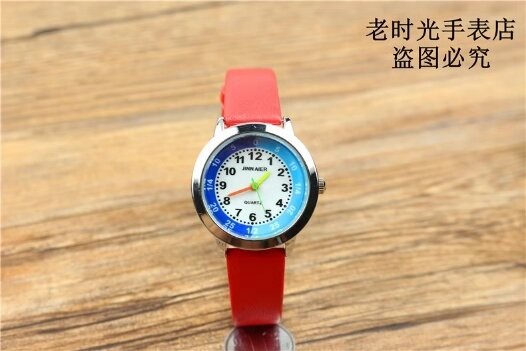 Relógio de pulso digital colorido, fashion para crianças primária e estudantes de meia escola com pulseira de quartzo