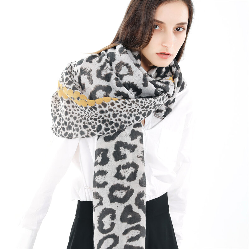 Ladies Fashion Retro Leopard Print Scarves Spring Cotton Linen Soft Oversized Silk Scarf Shawls And Wraps Women Accessories