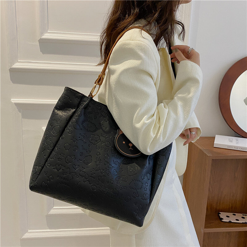 Модная вместительная сумка-тоут в стиле ретро для покупок, стильная Студенческая школьная сумка на плечо с подвеской в кампусном стиле, кош...