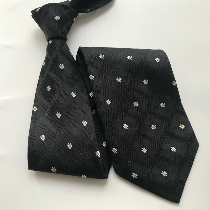 10 cm di larghezza cravatte da uomo di nuovo Design cravatta intrecciata Jacquard cravatte a quadri nere con fiori ricamati