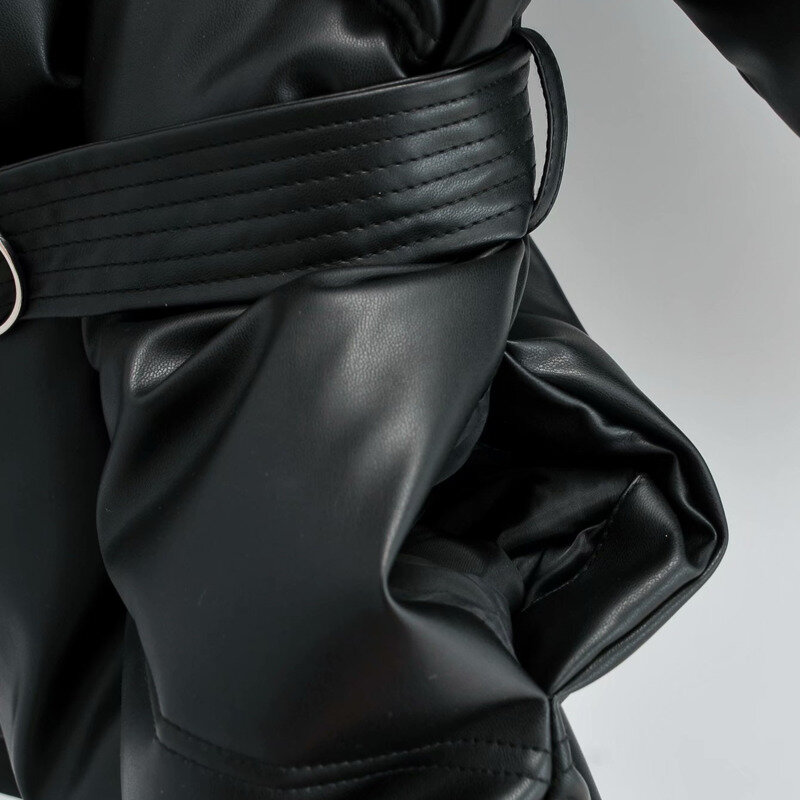 Chaqueta acolchada de piel sintética para mujer, parka gruesa y cálida con cinturón y cremallera, elegante, color negro, a la moda, novedad de invierno, 2022