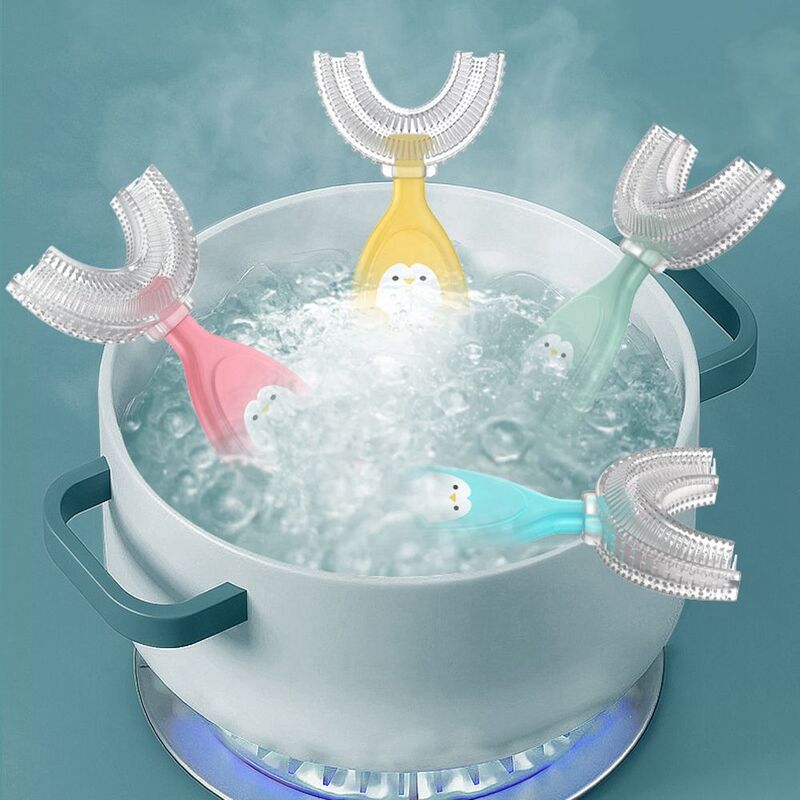 2021 nuova vendita calda Design originale spazzolino a forma di U spazzolino manuale spazzolino da denti per bambini strumento per la pulizia dei denti denti in Silicone