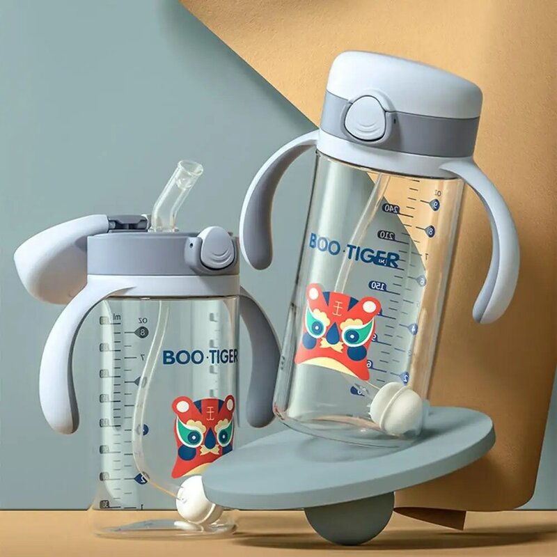Botella de agua con escala para niños pequeños, recipiente sin BPA, a prueba de fugas, 240ml/280ml