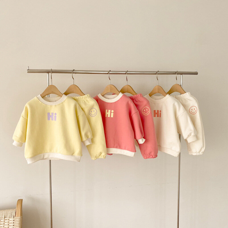 2022 neue Frühjahr Baby Kleidung Sets Mode Brief Drucken Sweatshirt Tops + Hosen Anzug Neugeborenen Trainingsanzug Mädchen Kleidung Sets