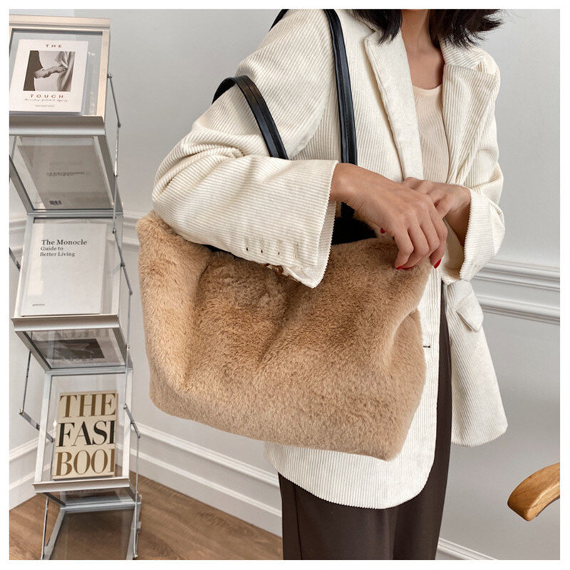 ฤดูหนาวLambswoolผู้หญิงกระเป๋าถือใหญ่Luxury Designerกระเป๋าPlush Faux Furขนาดใหญ่ความจุกระเป๋าแฟชั่น