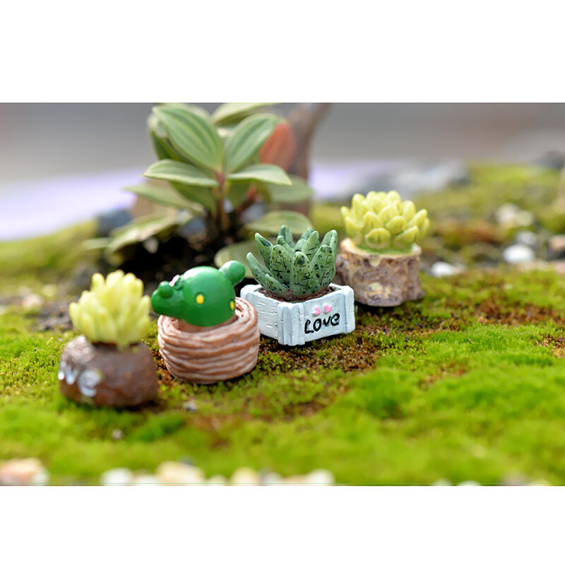 4 pcs Cute Mini Resin LOVE Statue Miniature Fairy Garden Micro Landscape