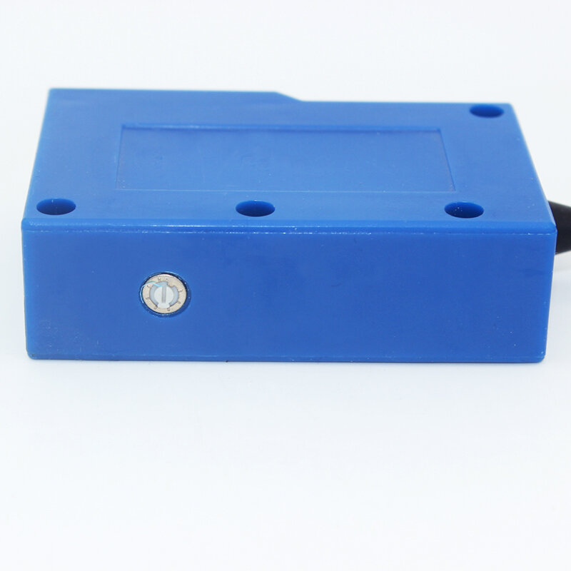 Sensor de interruptor fotoeléctrico NPN difuso normalmente abierto Ajustable E3K-DS70M1 0-3m