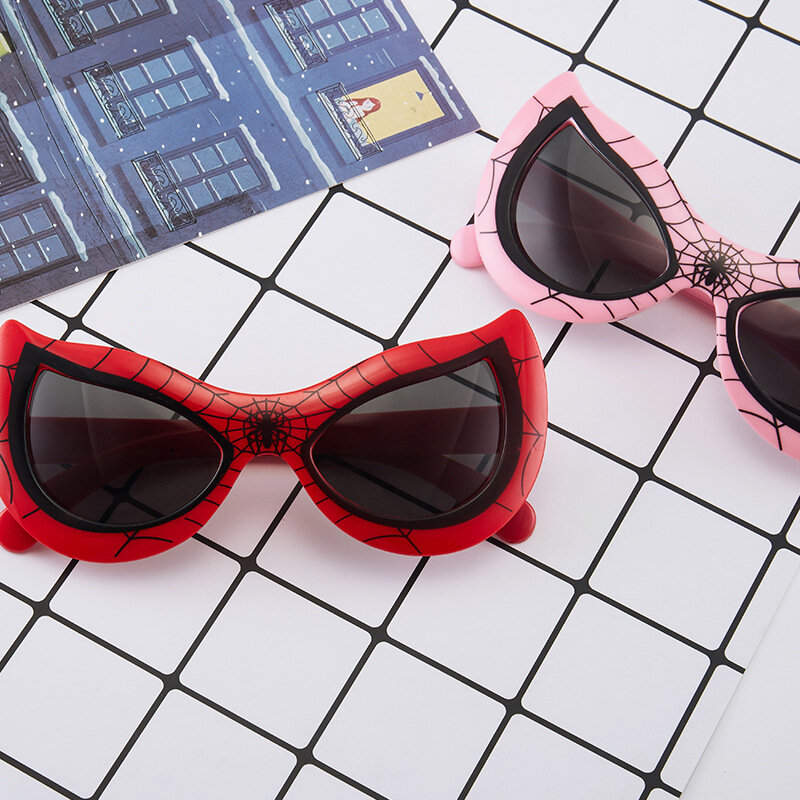 lentes de sol infantiles a la moda decoración de marca de lujo Gafas de sol con diseño de dibujos animados para niños protección UV de policarbonato 2021 