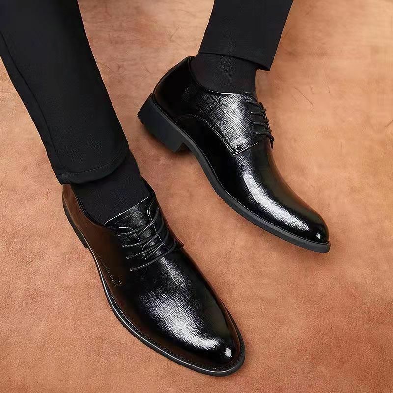 أحذية من الجلد الرجال الخريف بدلة عمل سوداء غير رسمية الأحذية وأشار زيادة تنفس ديربي أحذية الرجال أحذية من الجلد الذكور