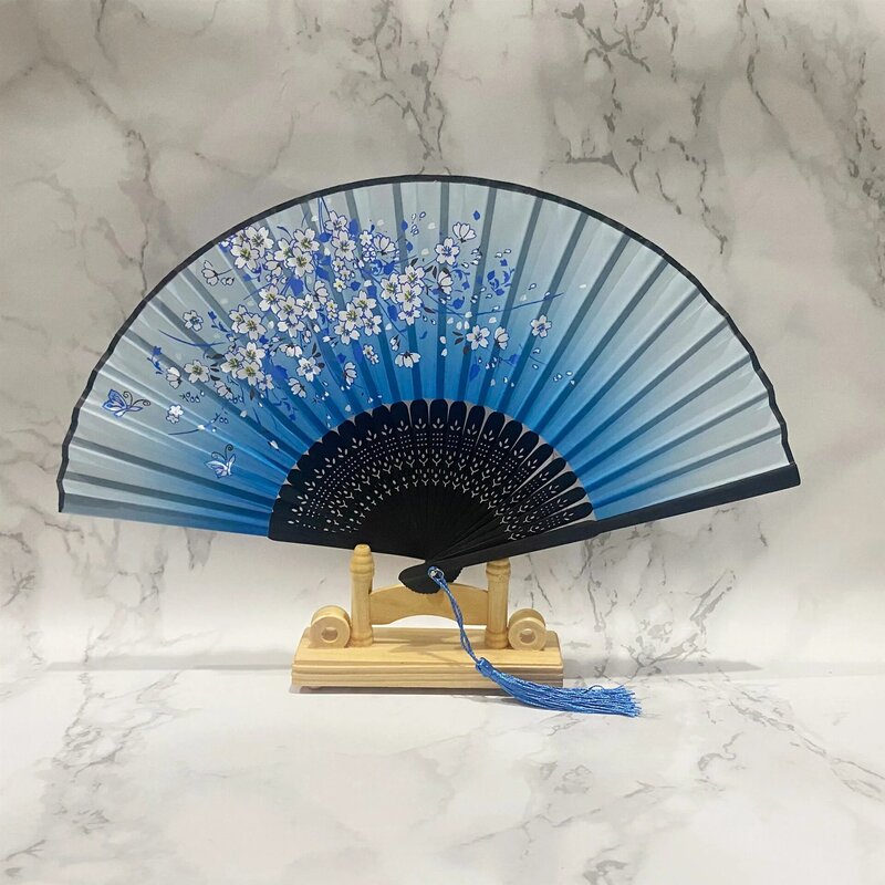 女性用の中国風折りたたみファン,タッセル付きのクラシックな漢服,女性へのギフト付きの小さな竹の扇子