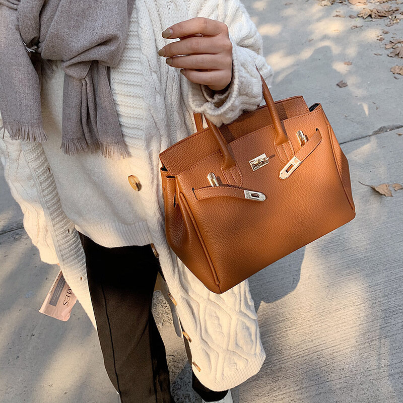 2021 wiosenne i letnie nowe panie luksusowej marki designerska torba wysokiej jakości mody prosta litera jedna torebka na ramię Messenger