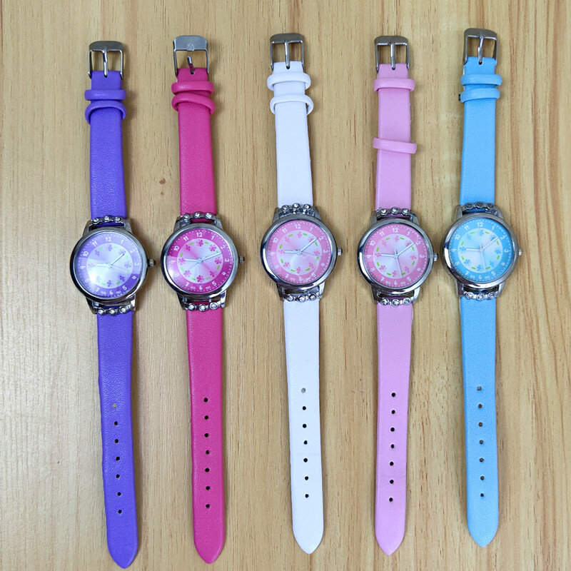 Часы женские кварцевые с красивым цветочным узором, наручные дамские часы с кожаным ремешком для девочек, подарок на день рождения
