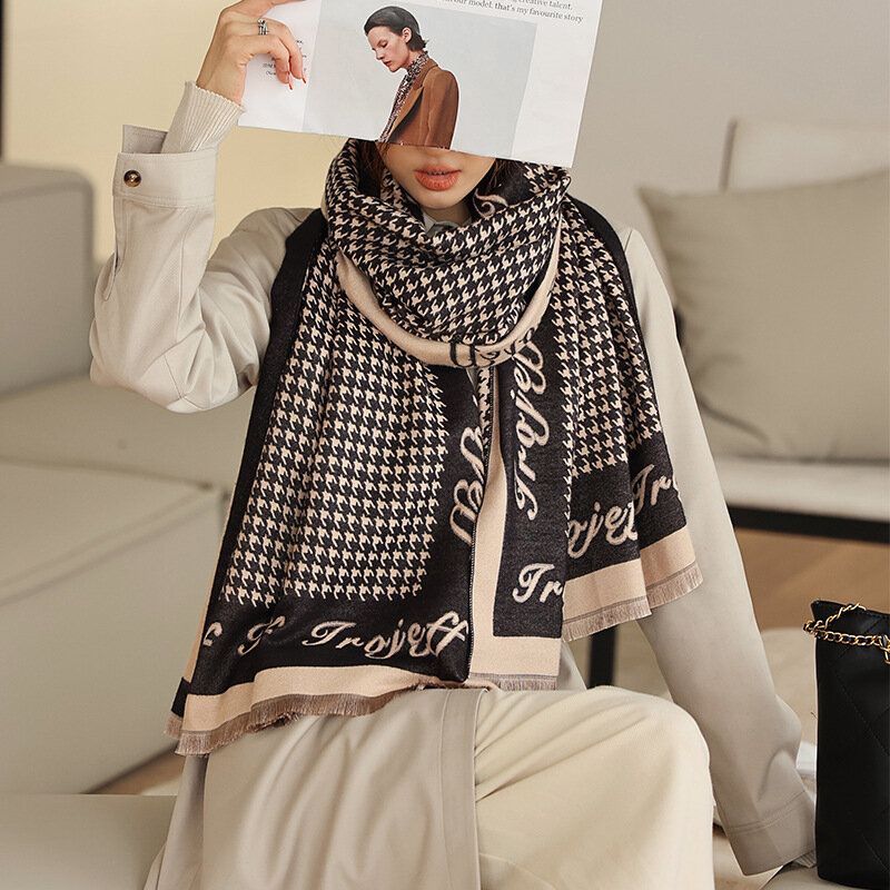 럭셔리 브랜드 편지 인쇄 겨울 스카프 여성 캐시미어 따뜻한 Pashmina Foulard 여성 스카프 긴 담요 두꺼운 부드러운 Shawls 포장