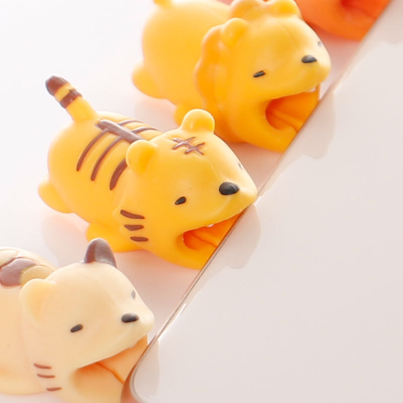 Charger Protector Cable Holder Portable Animal for Phone Protege Buddies Cartoon Normal Bite Phone Holder Accessories