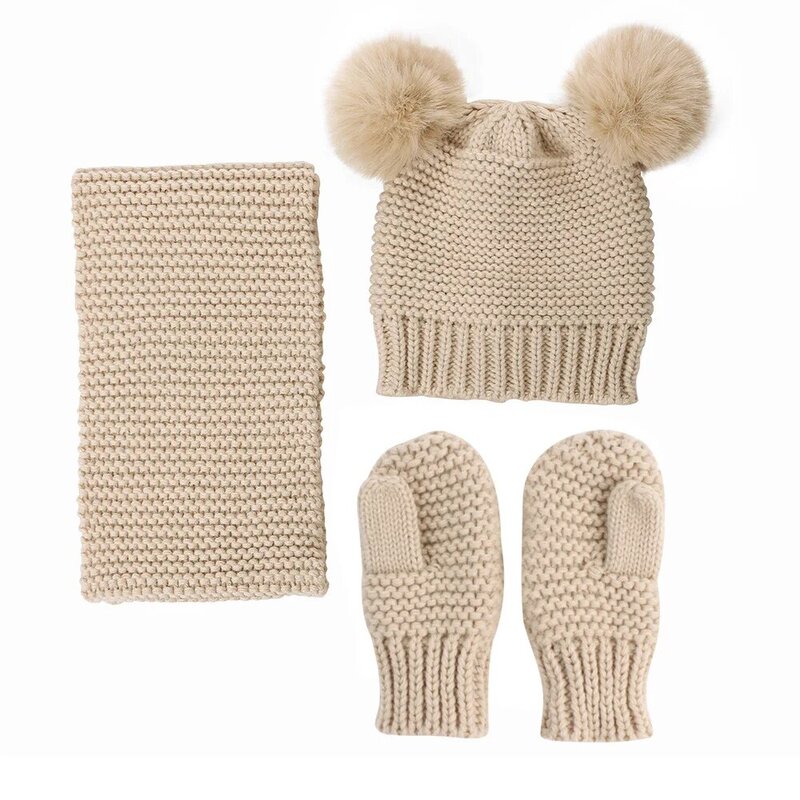 Berretti e sciarpe in lana lavorata a maglia tinta unita per bambini Set di tre pezzi cappelli caldi all'uncinetto cappelli per bambini puntelli per foto
