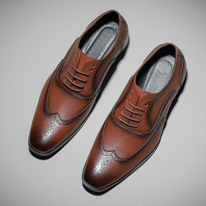 2021 scarpe da uomo moda abito in pelle scarpe Oxford scarpe da ufficio di marca di lusso scarpe da lavoro di design classico scarpe Casual di grandi dimensioni 48
