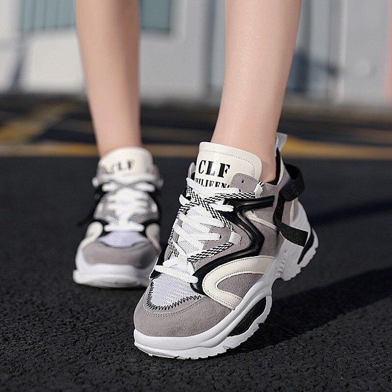 Sepatu Lari Wanita Bergaya Meningkatkan 6CM INS Ulzza Sneakers Harajuku Bantalan Platform Tinggi Bersirkulasi Gelombang Olahraga Berjalan