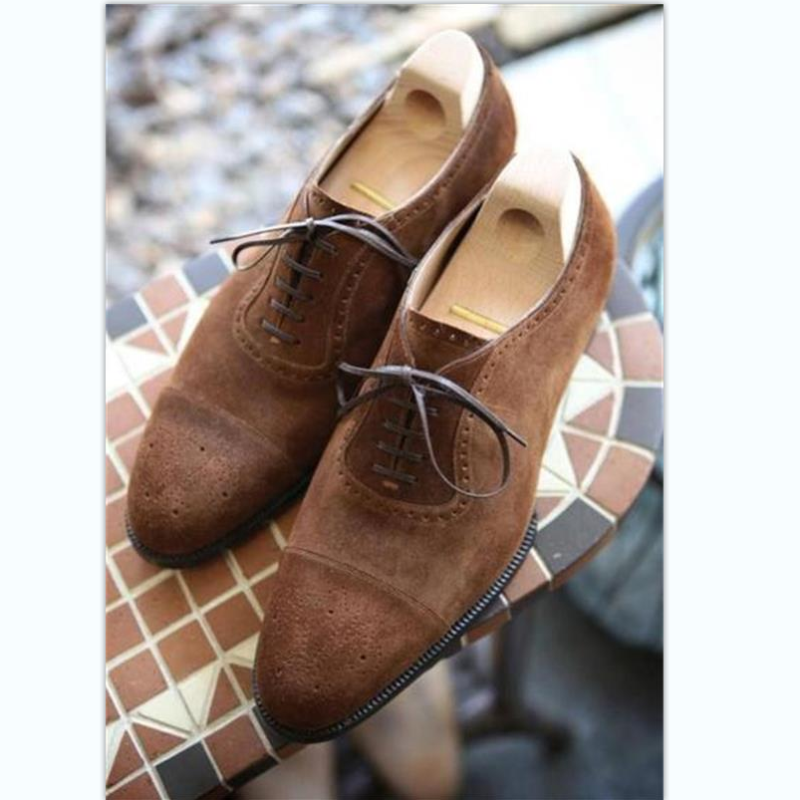 Scarpe da uomo nuove fatte a mano marrone PU Retro punta a punta cava pizzo classico moda Trend Business Casual abito Oxford scarpe 3KC680