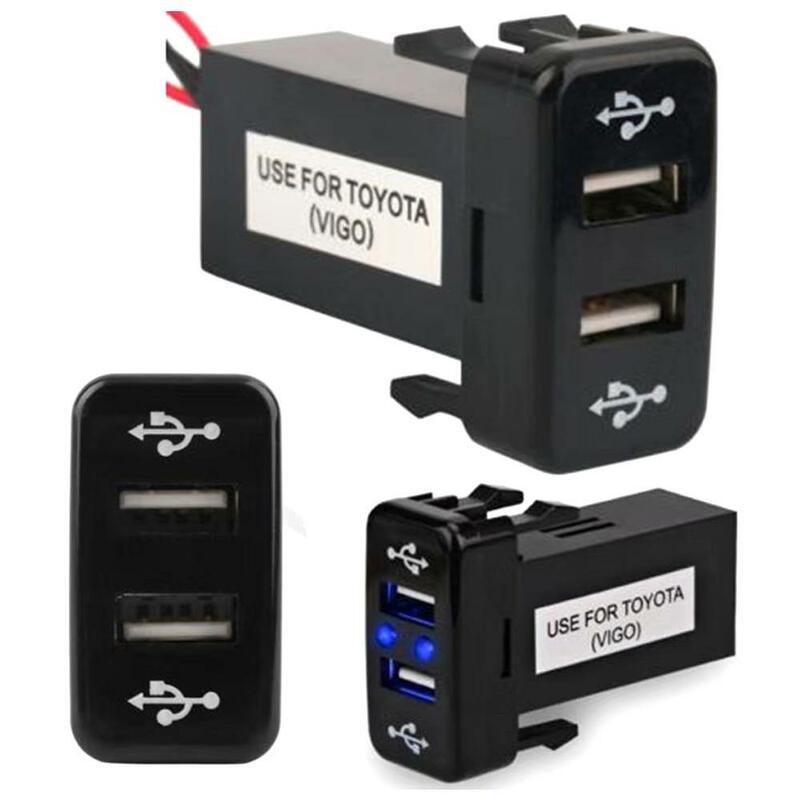 Pengisi Daya Mobil Port USB Ganda Otomatis Soket Ganda untuk TOYOTA