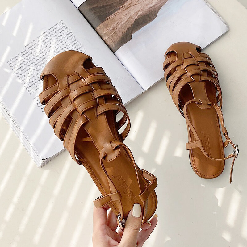 Sandálias femininas planas de couro, sandália nova moda verão roma dedo redondo, sandália vintage com fivela tira casual marrom, 2021