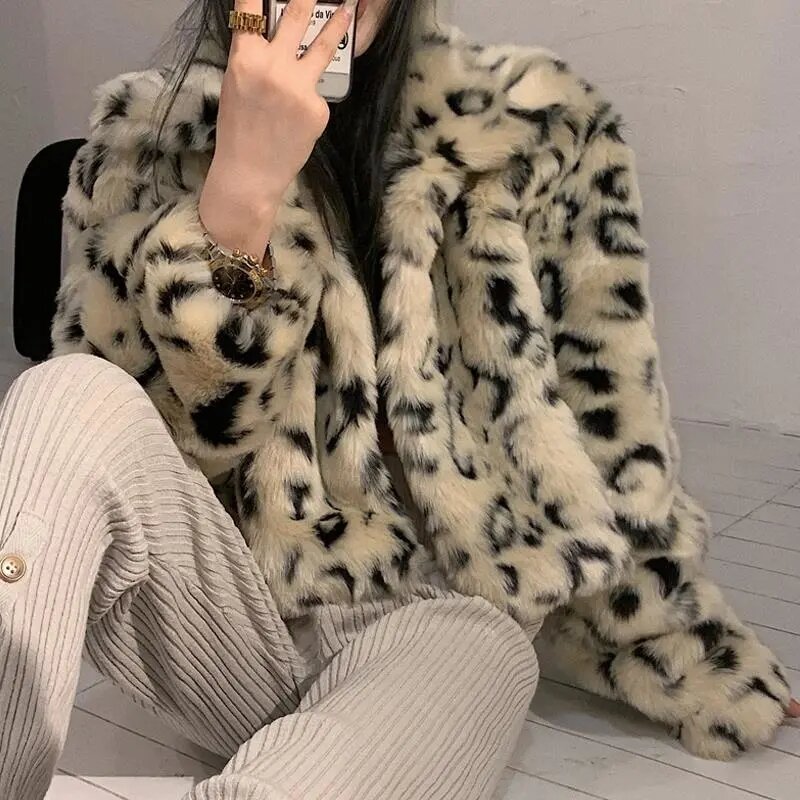 แฟชั่นเสือดาวสั้นขนยาวแจ็คเก็ตสตรี2021ฤดูใบไม้ร่วงฤดูหนาว Warm Faux Fur Coat ผู้หญิงเกาหลี Turn-Down Collar plush Coats