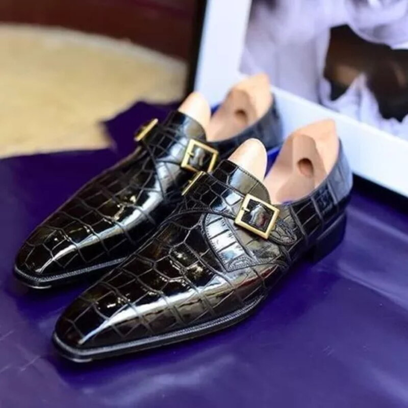 小さな正方形ヘッドミディアムヒールの靴男性の厚いヒール2021春英国スタイルベルトバックル革ディープ口男性の靴YX114