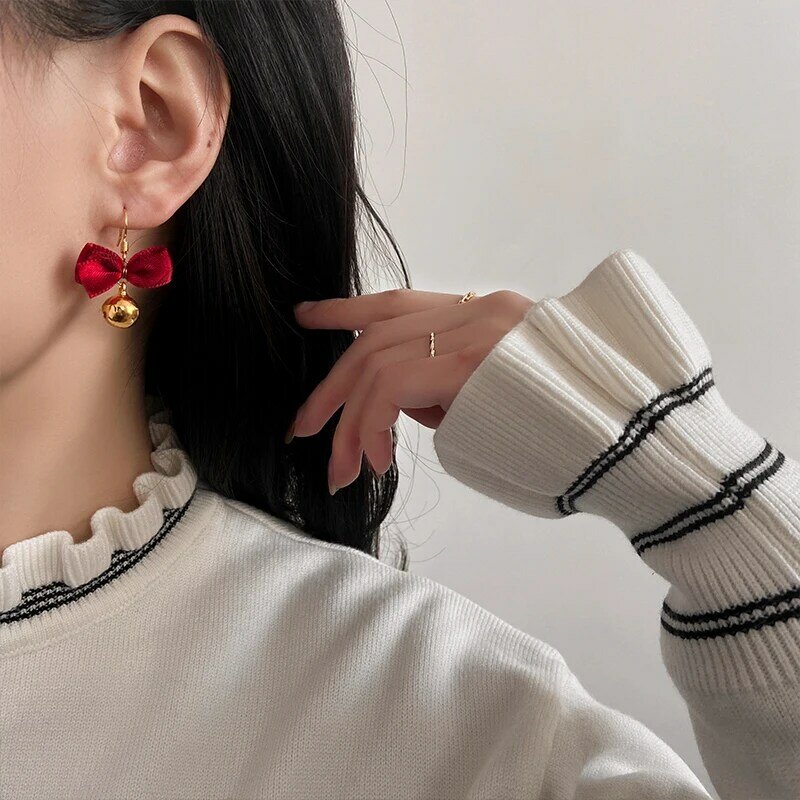 벨 귀걸이 새해 붉은 나비 스터드 귀걸이 우아한 높은 감각 온라인 인플루엔서 귀걸이 인기있는 새해 귀걸이 우아한