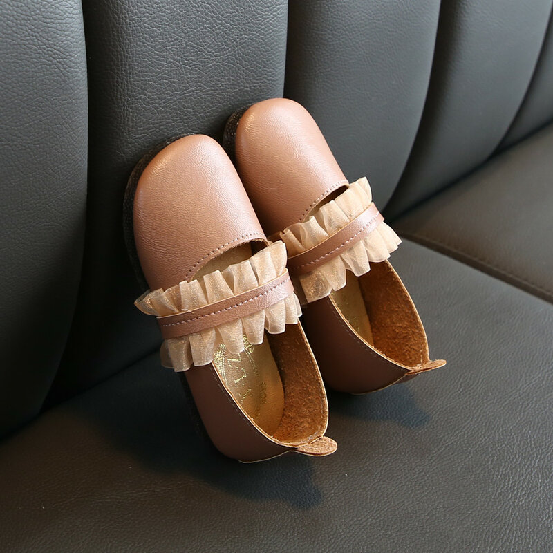 Новинка, детская обувь для маленьких девочек, модная обувь принцессы из искусственной кожи с кружевом, босоножки для первых шагов, Летние бо...