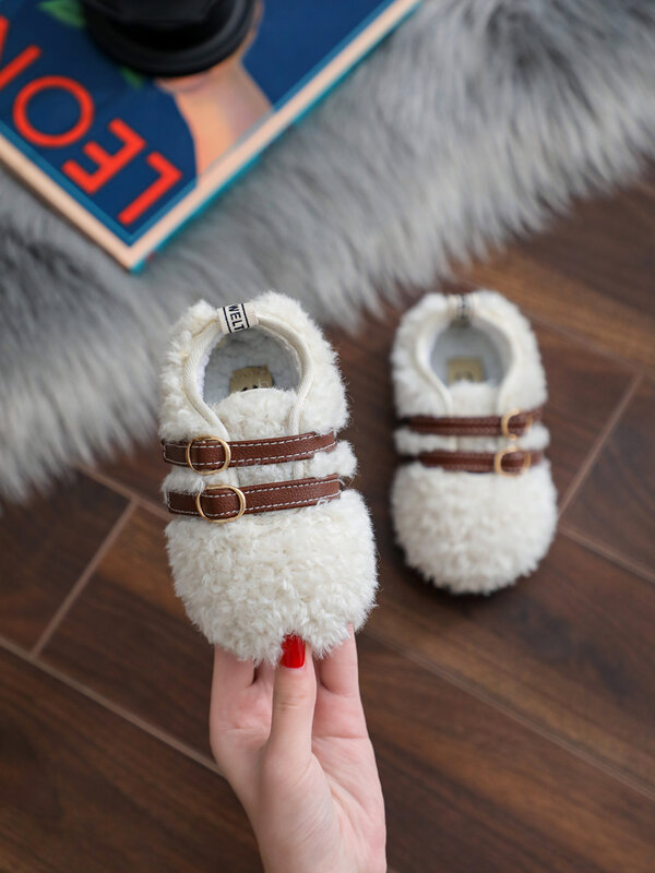 لطيف طفل الشتاء أحذية جديدة الأطفال الصلبة لينة أحذية دافئة الاطفال زائد المخملية الأميرة أحذية Wz505