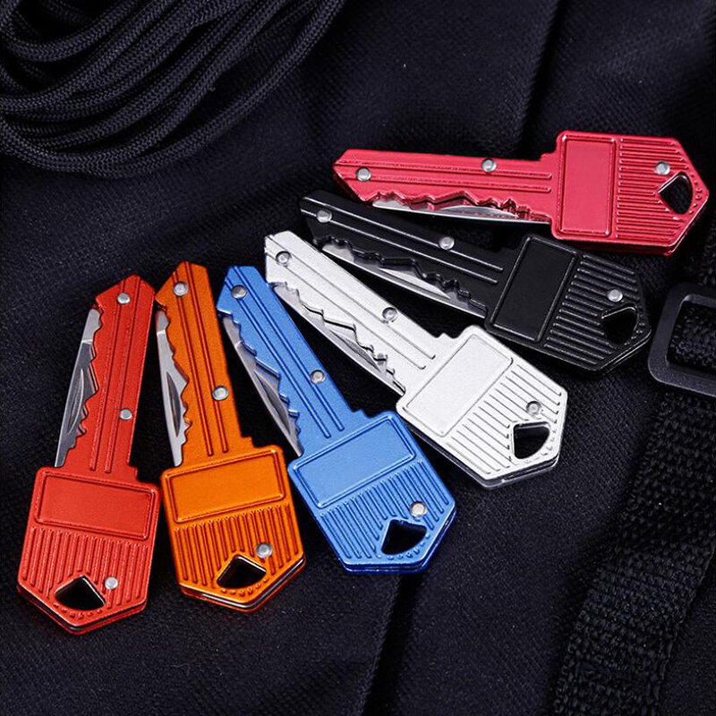 1Pcs Neue Tragbare Camping Outdoor Mini Schlüssel Messer Schlüsselbund Falten Messer Hand Werkzeug Überleben