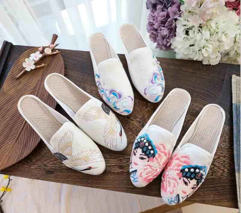 Fashion Slippers Women Chinese Ancient Embroidery Hanfu Flat White Shoes Summer Hanfu Shoes Pointed Slippers For Women Large