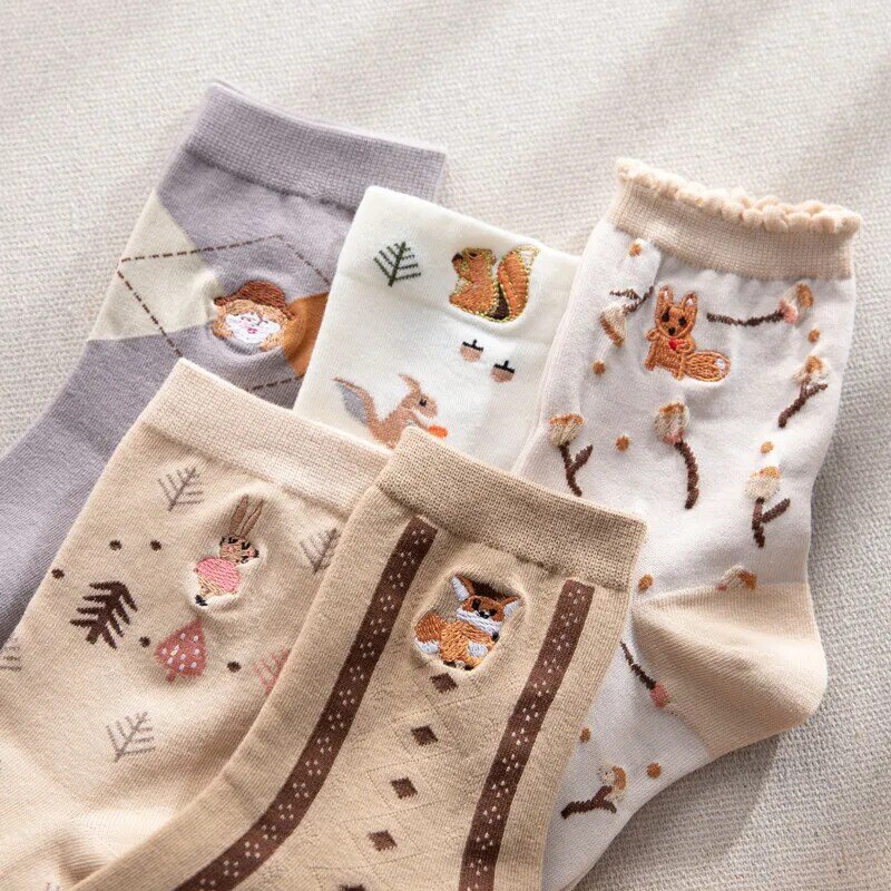 2021 venda quente das mulheres meias de algodão respirável engraçado morango urso animal padrão frutas criativas senhoras novidade dos desenhos animados meias
